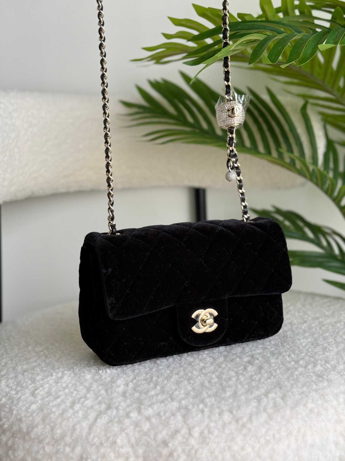 Chanel Velvet Flap Bag Pearl Crush Black